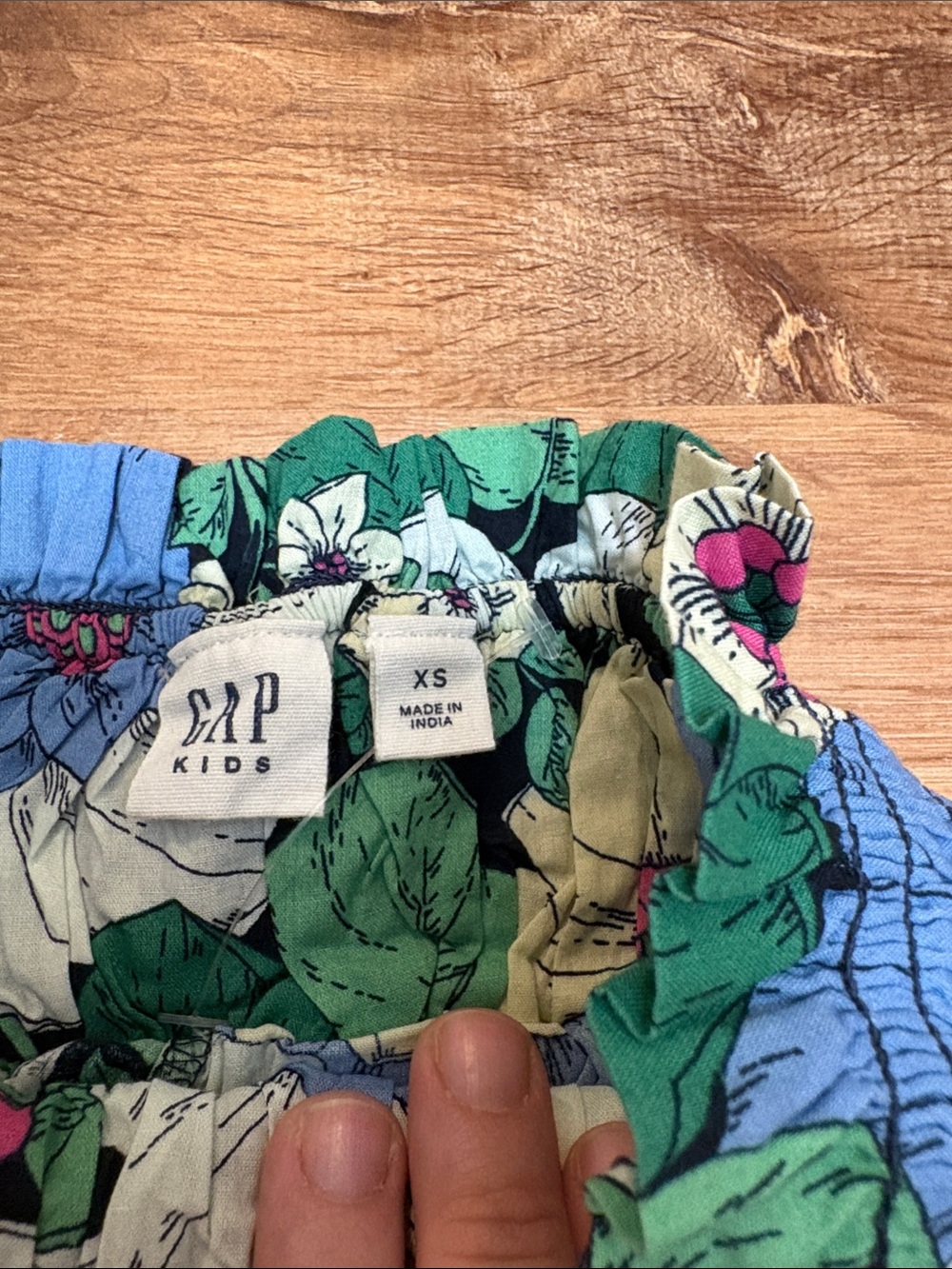 Gap Kids Girls Floral Tiered Skirt with Smocked Waist XS 4-5 - Picture 2 of 5